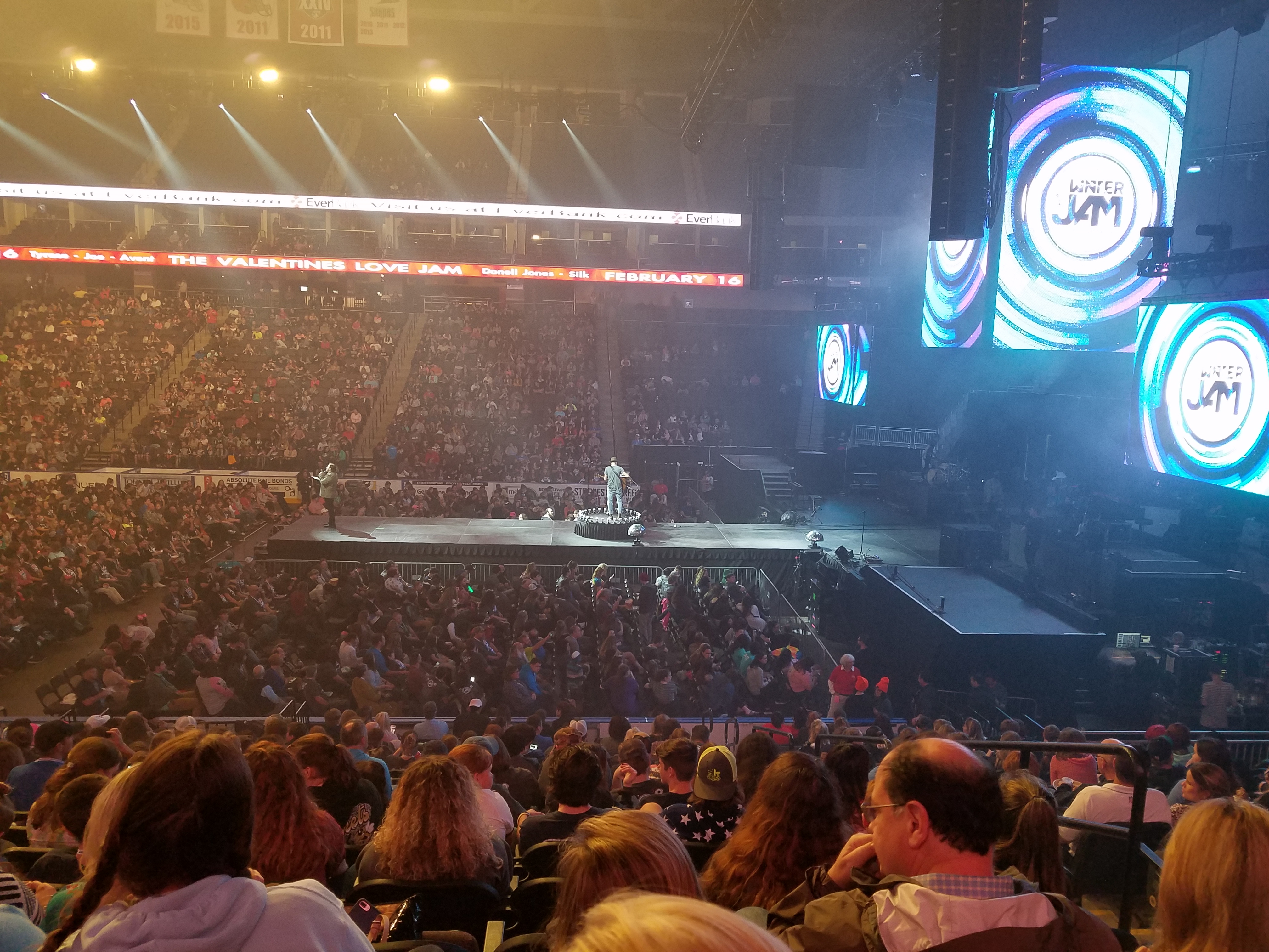 21 of us Rockin' at Winter Jam 2014